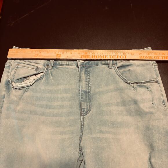 Women’s Time And Tru Straight Crop Pants Size 20 High Rise Blue Jeans Light Wash - Picture 3 of 6